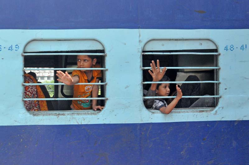 Migrant workers arrive by Shramik special train to West Bengal