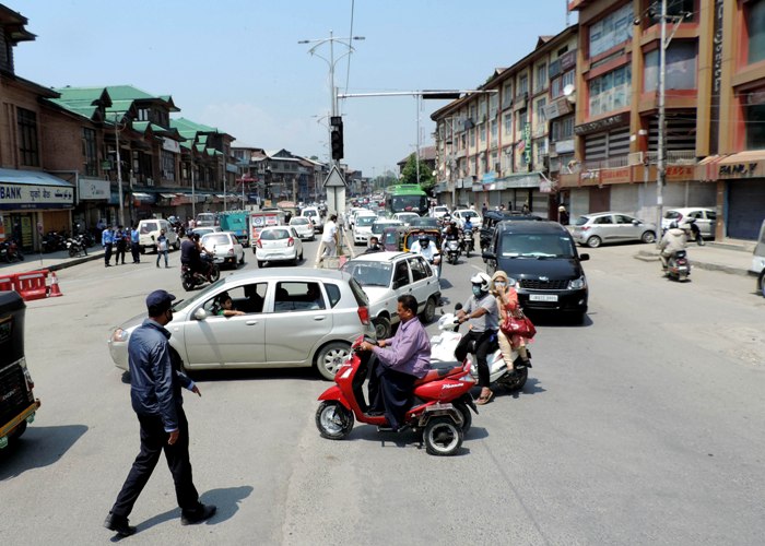 Deserted Lal Chowk in Srinagar
