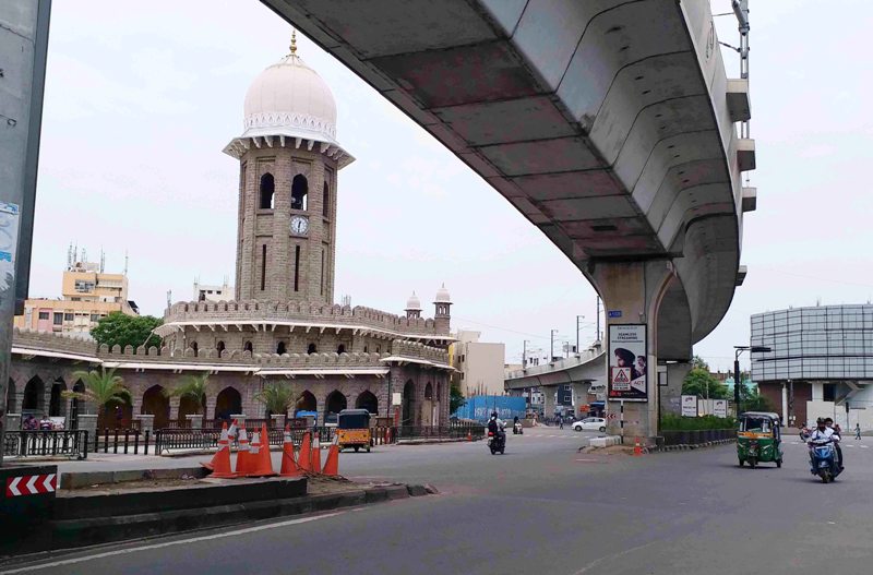 Glimpses of the Solar Eclipse