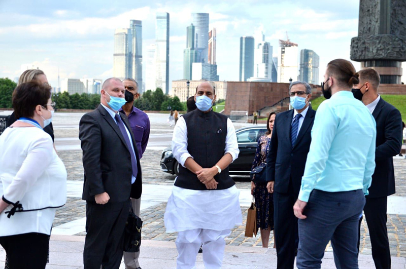 Rajnath Singh pays tribute to Soviet victory in WWII in Moscow