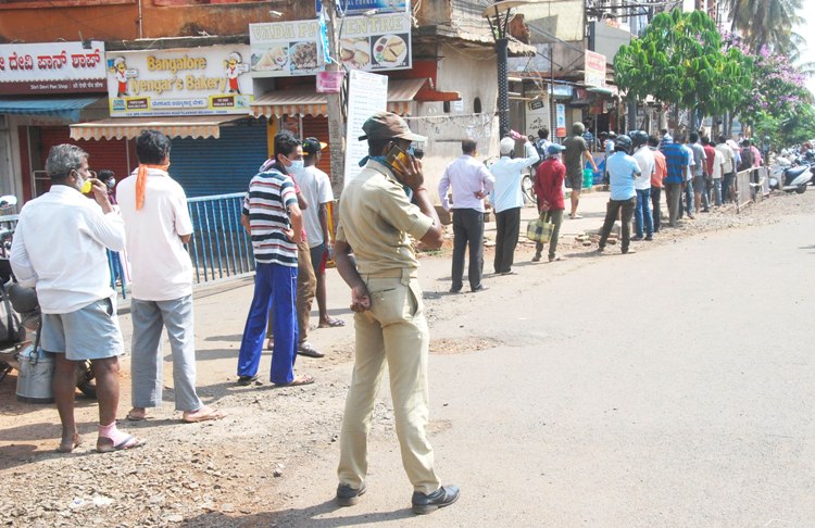 Liquor shops opened in Belagavi