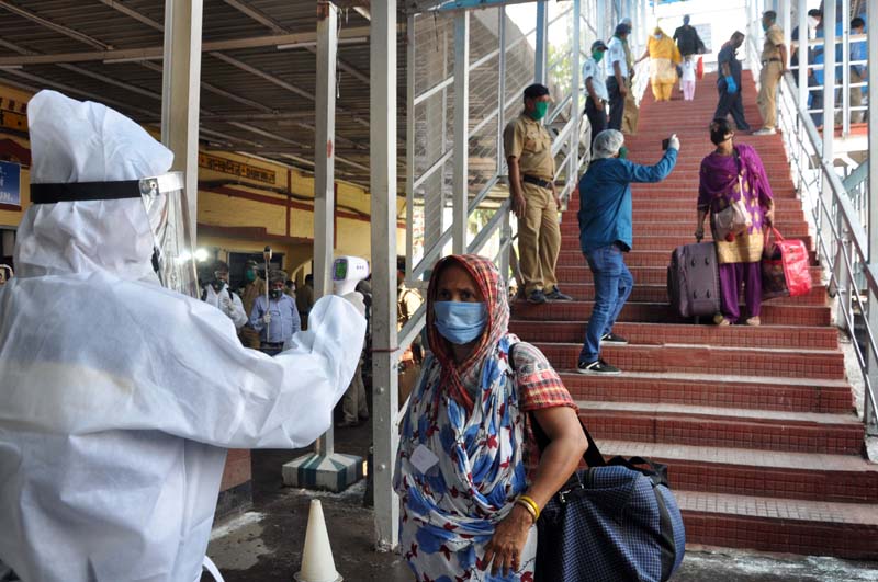 Migrant workers arrive by Shramik special train to West Bengal