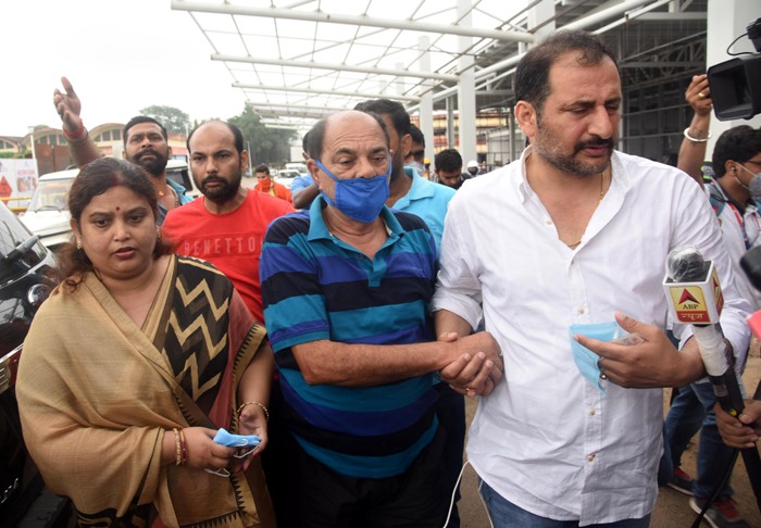 Sushant Singh Rajput's father, relative leave for Mumbai