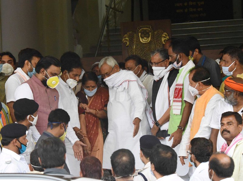 RJD protests against fuel price hike in Patna