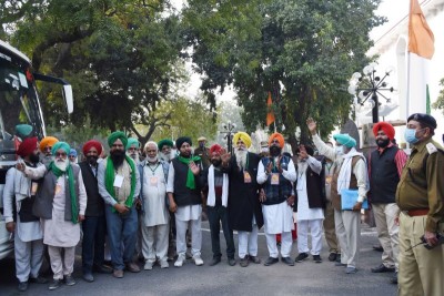 Centre holds meeting with farmers to find breakthrough in anti-farm laws protest