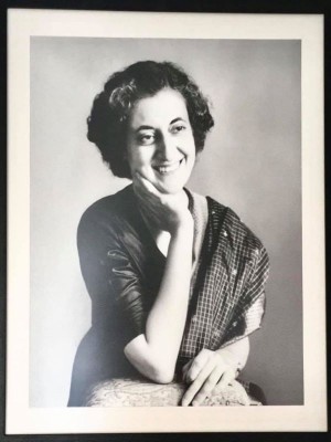 Former PM Indira Gandhi remembered on her 36th death anniversary