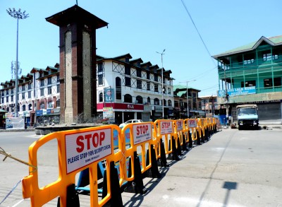 A deserted view of Budshah Chowk in Srinagar amid lockdown