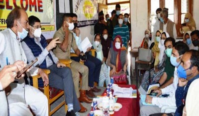 B2V3 : DC Budgam visits various panchayats in Jammu and Kashmir