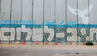 Stand together and build a just world, UN chief says in message for International Day of Peace