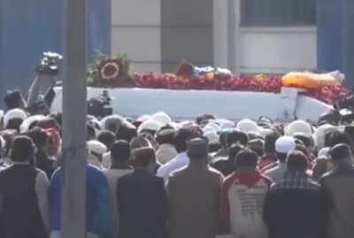 Pakistan: Funeral of Tehreek-i-Labbaik Pakistan chief Allama Khadim Hussain Rizvi attracts huge turnout