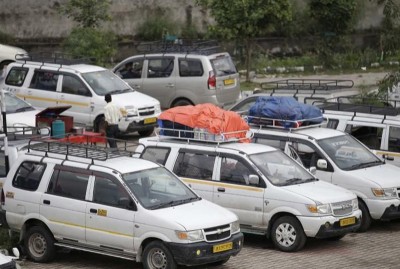 J&K: Govt withdraws 30% fare hike