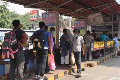 West Bengal witnessesÂ highest ever daily spike in COVID-19 cases, 449 new added