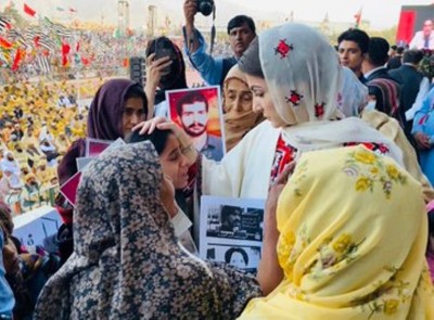 Pakistan: PDM holds third rally, once again targets Imran Khan government 