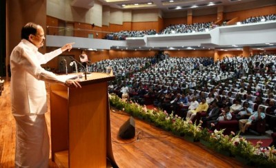 Vice President asks scientists to find long-term solutions to farmersâ€™ problems