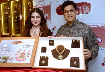 Actress Payel Sarkar launches Shyam Sundar Co. Jewellers' new diamond jewellery collection