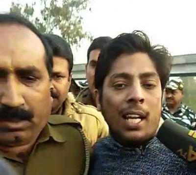 Man who opened fire at Delhi's Shaheen Bagh is AAP member: Police