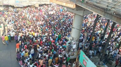 Amit Shah calls Udhhav Thackeray, expresses concern on migrants' protest at Bandra