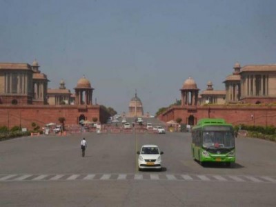 Centre to provide 500 railway coaches to Delhi in view of shortage of hospital beds for Covid-19 patients: Shah