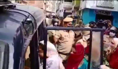 Doctors, cops attacked in UP's Moradabad while trying to quarantine possible COVID-19 patients