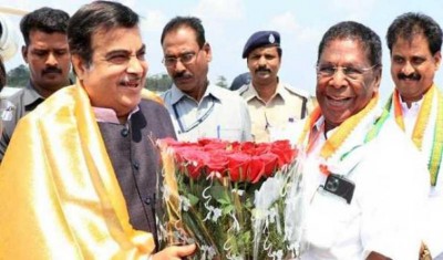 Nitin Gadkari arrives in Puducherry