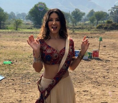 Sunny Leone shares stunning images of herself on social media 