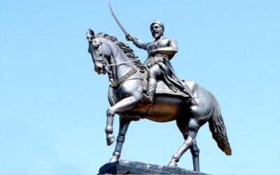 Tension grips Nanded after removal of Shivaji hoarding