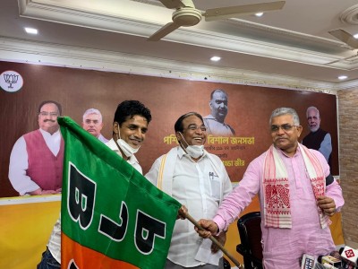 A day after joining BJP, Mehtab Hossain quits party