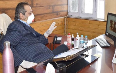 Jammu and Kashmir: Advisor Baseer Khan meets deputations of trade bodies, assesses their issues