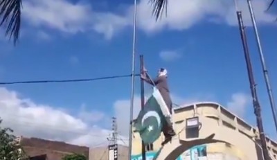 PoK: Journalist tries to remove national flag from Dadyal, faces torture