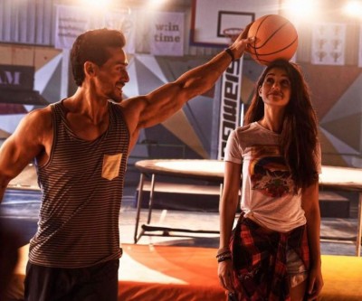 '3 waffles and 3 pancakes later': Tiger Shroff wishes Disha Patani on birthday 