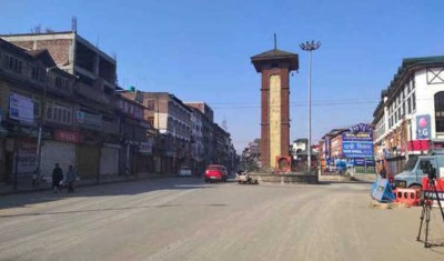COVID-19: Curfew-like restrictions in Kashmir, markets shut