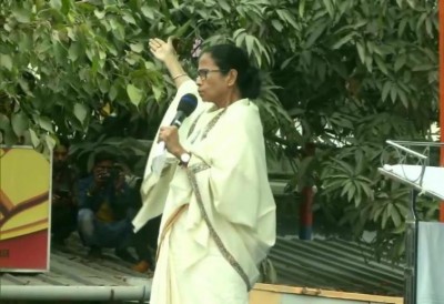 Are you the ambassador of Pakistan? Mamata asks PM Modi 