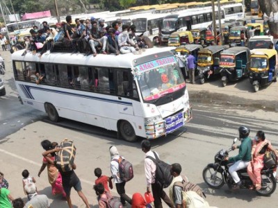 Jharkhand: Over two dozen migrants injured as bus overturns in Ramgarh