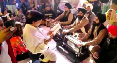 Multi-faith people join anti-CAA protests at Shaheen Bagh