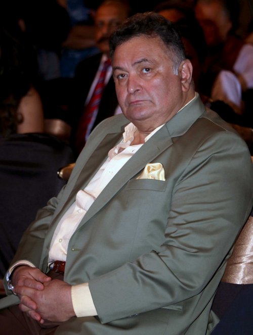 Rishi Kapoor passes away at age 67 on Thursday 
