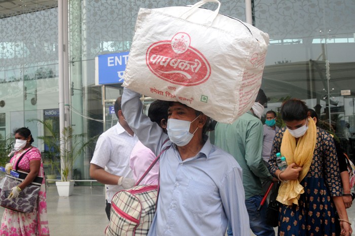 Migrant workers arrive at Lucknow in special flight arranged by Amitabh Bachchan