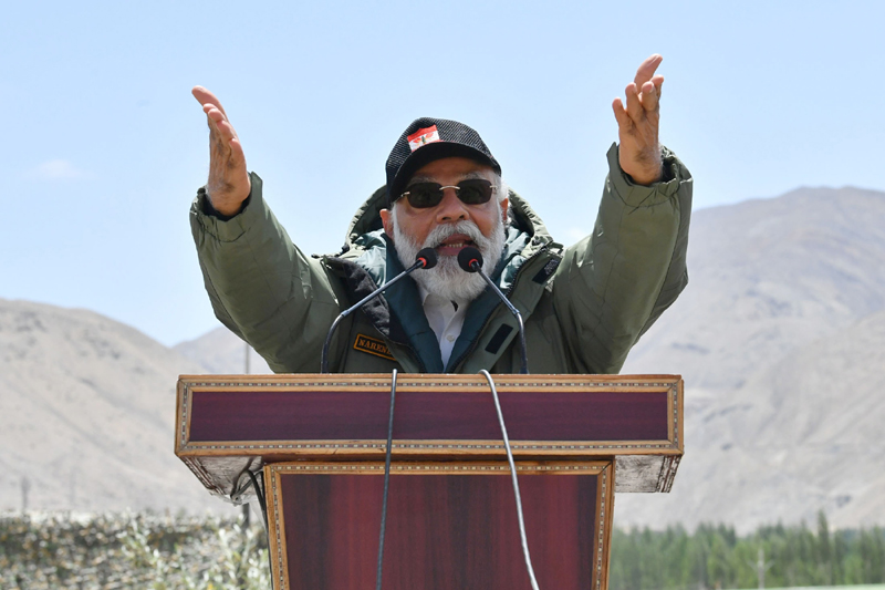 Modi makes surprise visit to Ladakh, exhorts soldiers amid China-border tension