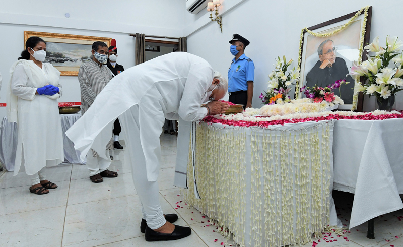 PM Narendra Modi pays tribute to Pranab Mukherjee
