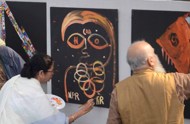 Mamata Banerjee uses canvas to protest against CAA-NRC