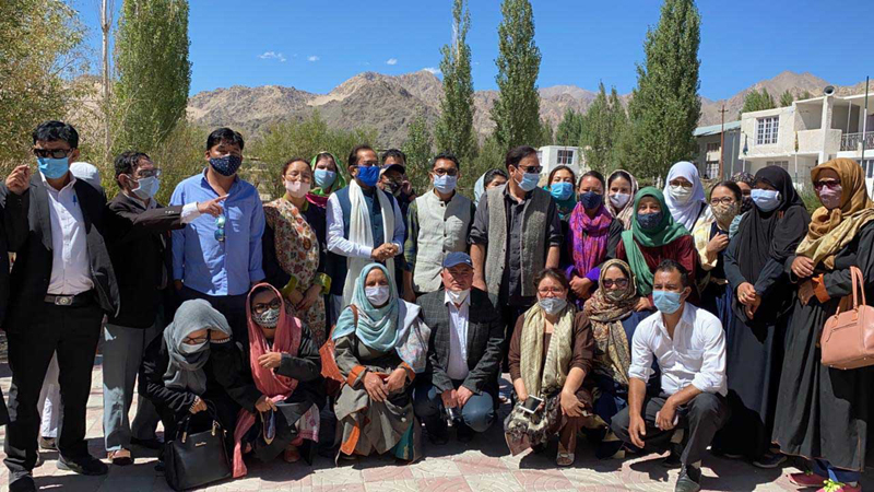 Union Minister Mukhtar Abbas Naqvi meeting Lt Governor of Leh-Kargil Radha Krishna Mathur