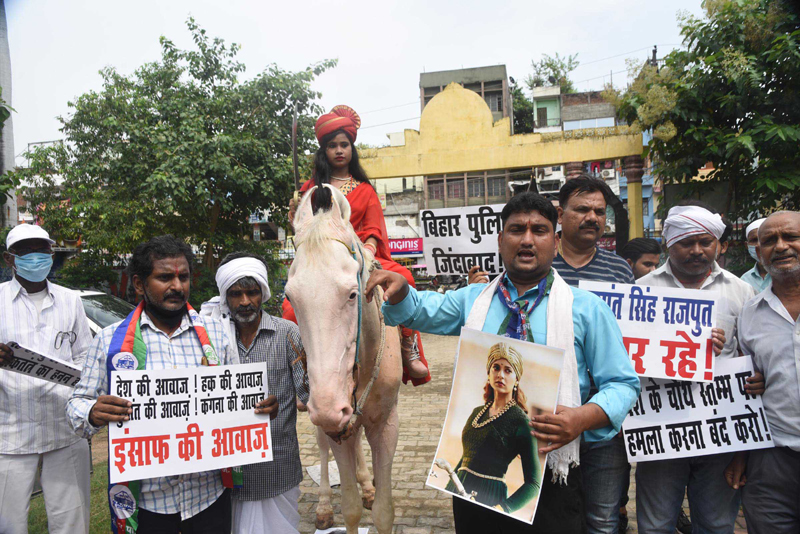 Patna: LJP activists stage a protest in support of actress Kangana Ranaut