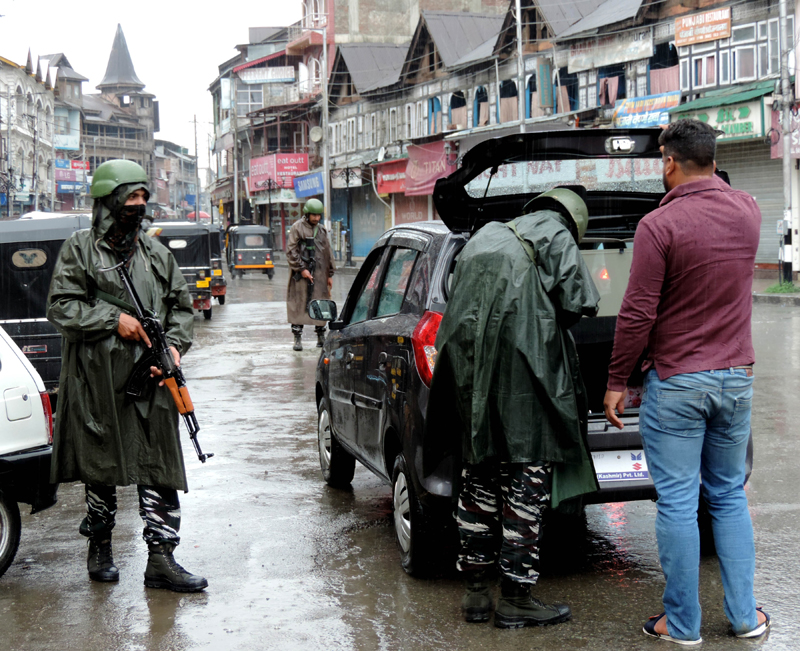 Security forces alert over subversive activities in Srinagar