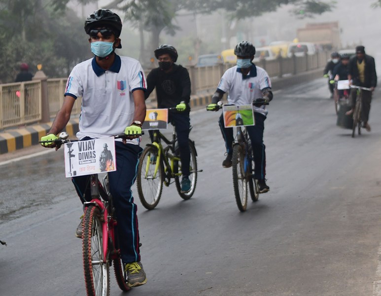 NCC Cadets cycling on occasion of Vijay Diwas