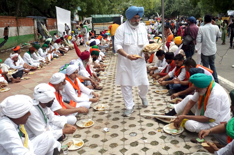 Farmers protest at Jantar Mantar