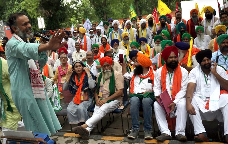 Farmers protest at Jantar Mantar