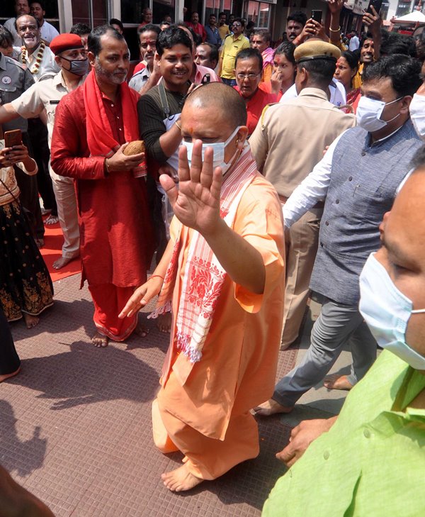 UP CM Yogi Adityanath visits Kamakhya temple