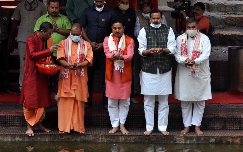 UP CM Yogi Adityanath visits Kamakhya temple