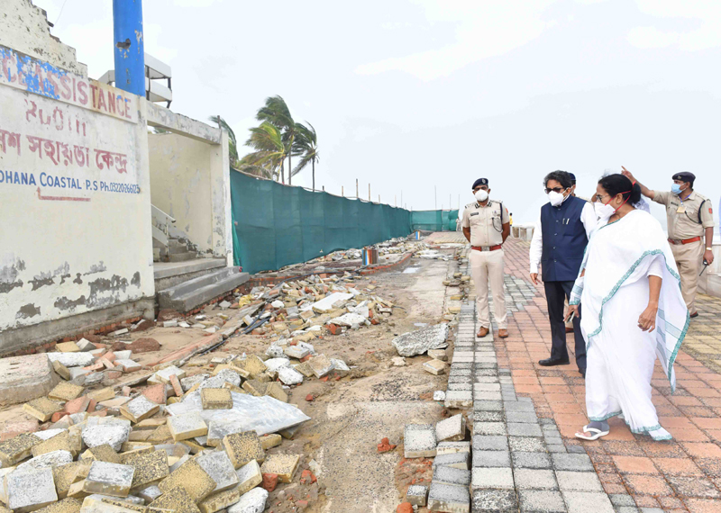 Bengal CM Mamata Banerjee visits cyclone affected Digha