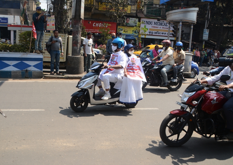 Mamata Banerjee rides e-scooty to Nabanna protesting fuel price hike