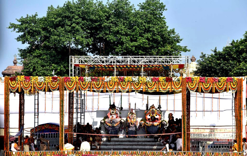 Royal bathing ceremony held atPuri's Sri Jagannath Temple amid tight security, Covid protocol